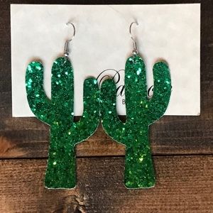 NWT! Boutique Vinyl Glitter CACTUS Earrings! 🌸